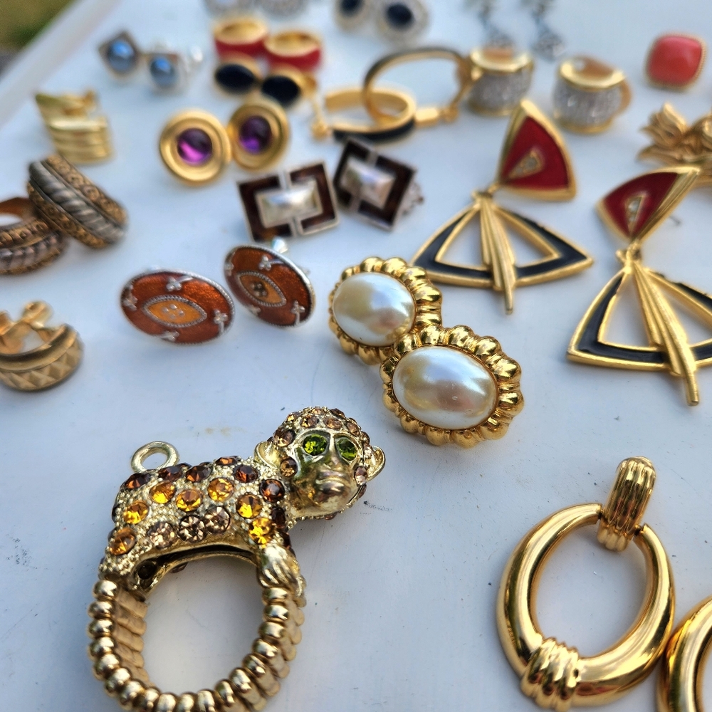 Vintage-Modern 24 pc Clip and Post (Many Signed